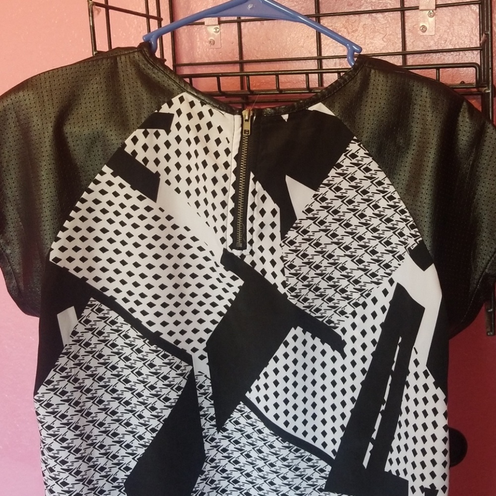 Tunic - Picture 3 of 3